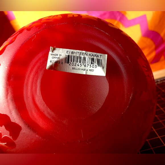 Etched Red Art Glass Vase Handmade Ei8hteen Karat 18/K Vintage 6" Belis - Picture 5 of 16